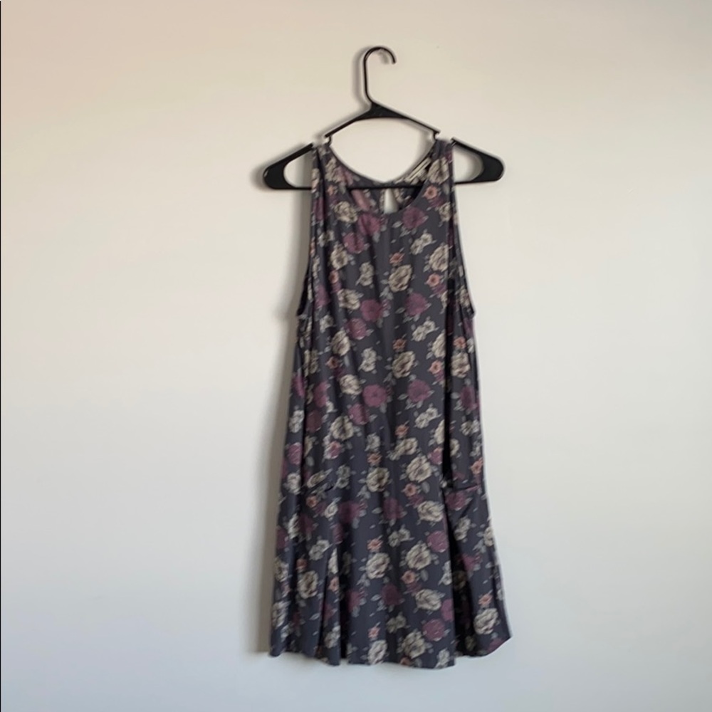 Women’s dress